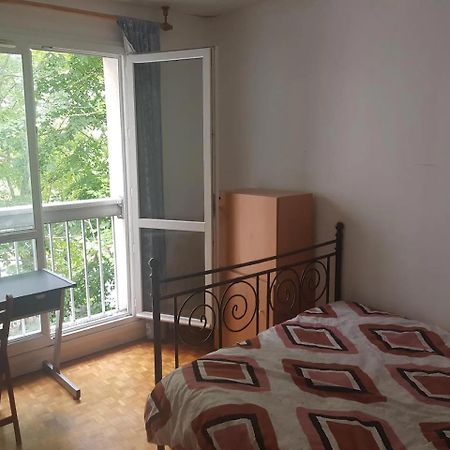 Une Chambre Privee Entre Paris Et Disneyland Noisy-le-Grand Exterior photo