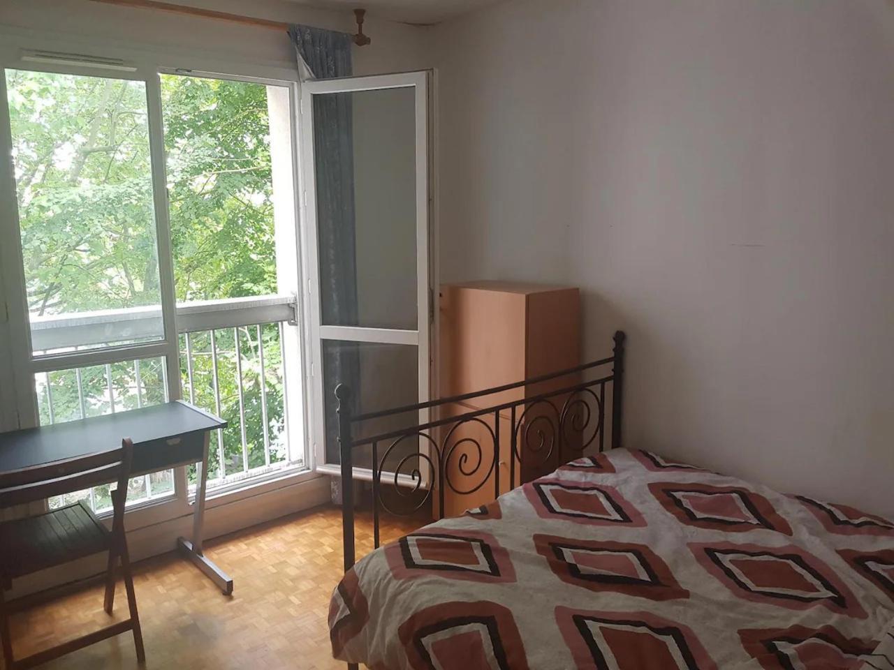 Une Chambre Privee Entre Paris Et Disneyland Noisy-le-Grand Exterior photo
